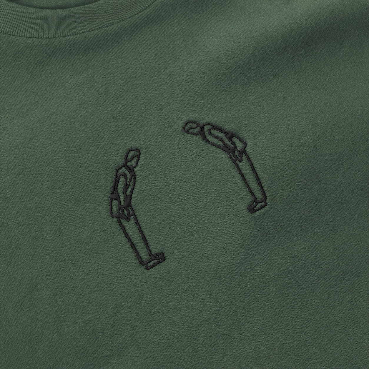'Rei' Embroidered T-shirt - Military Green & Black