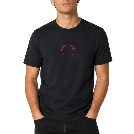 'Rei' Embroidered T-shirt - Black & Red