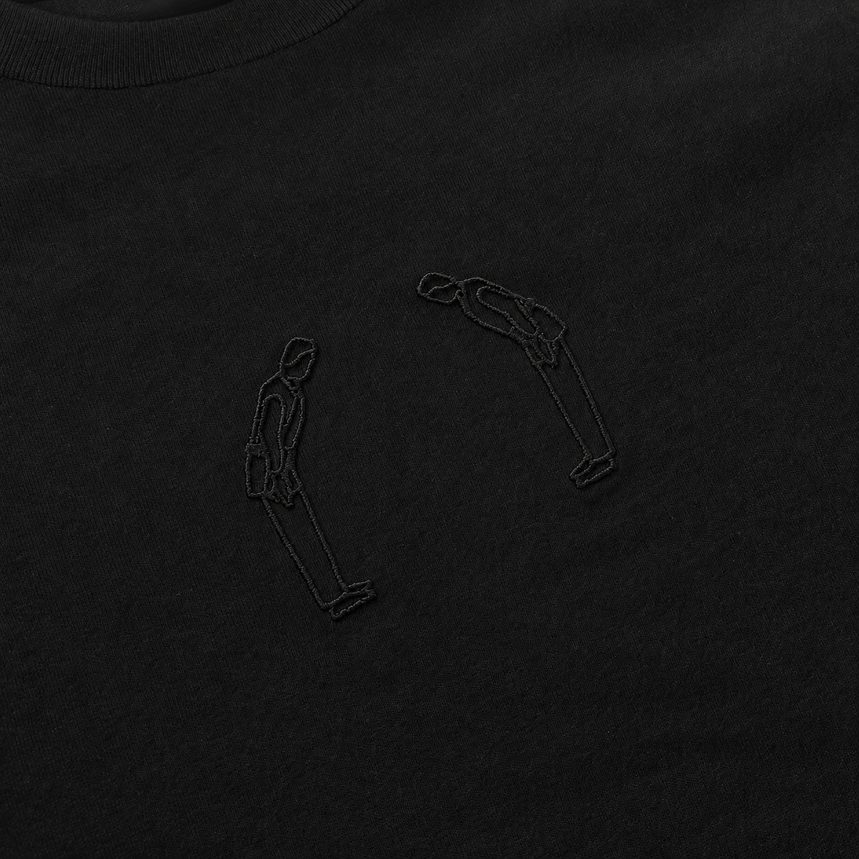 'Rei' Embroidered T-shirt - All Black